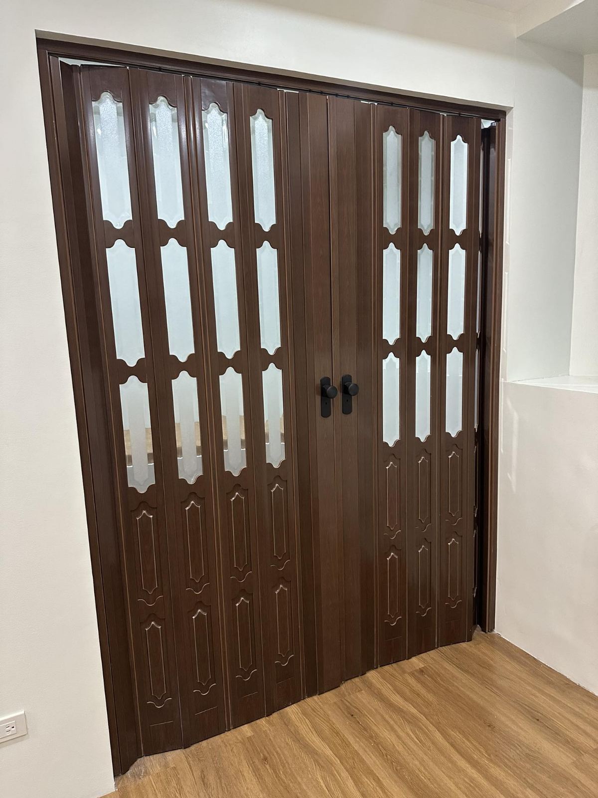 PVC Folding Accordion Door (French type)