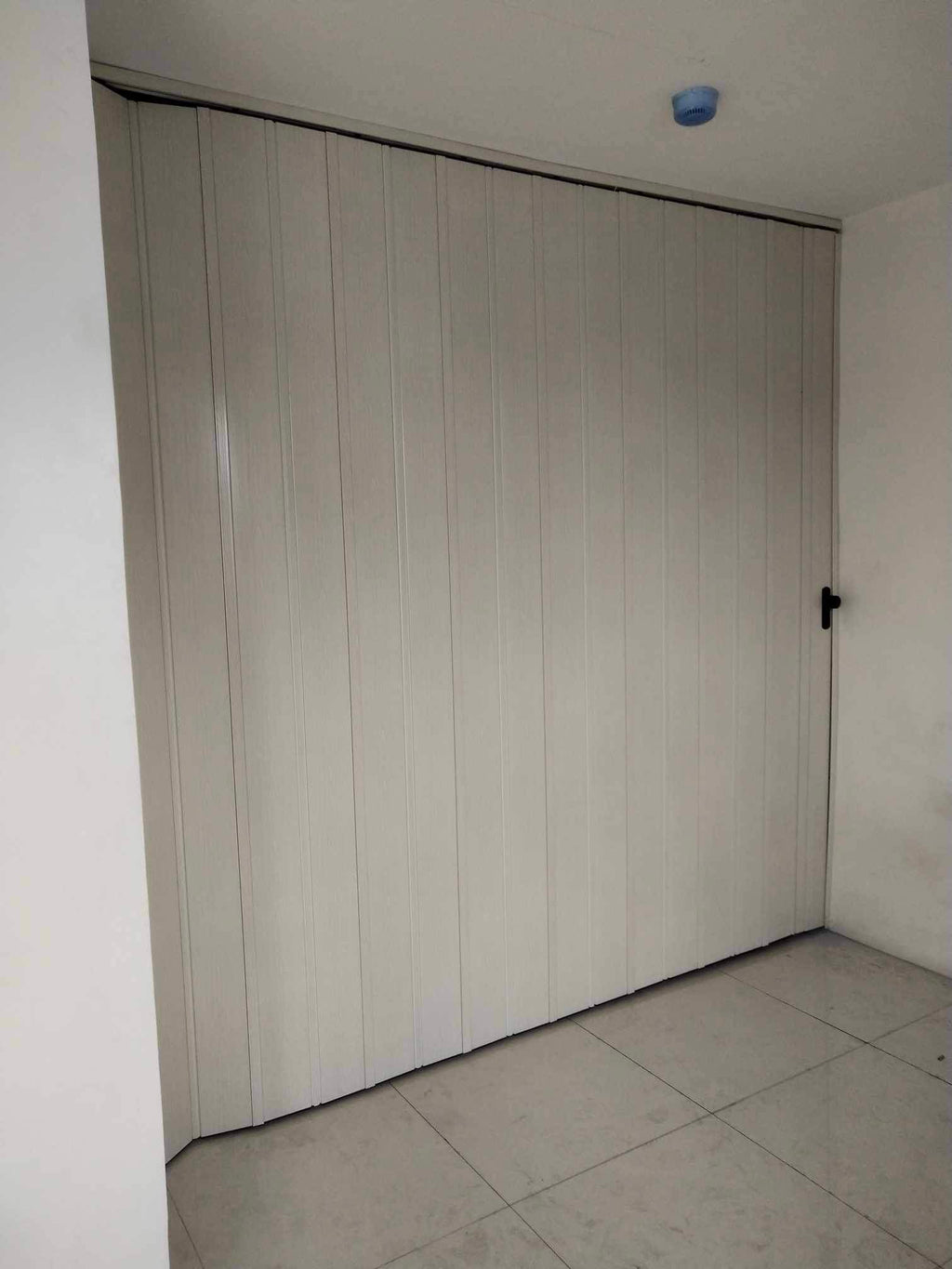 PVC Folding Accordion Door (Deluxe Plain type)