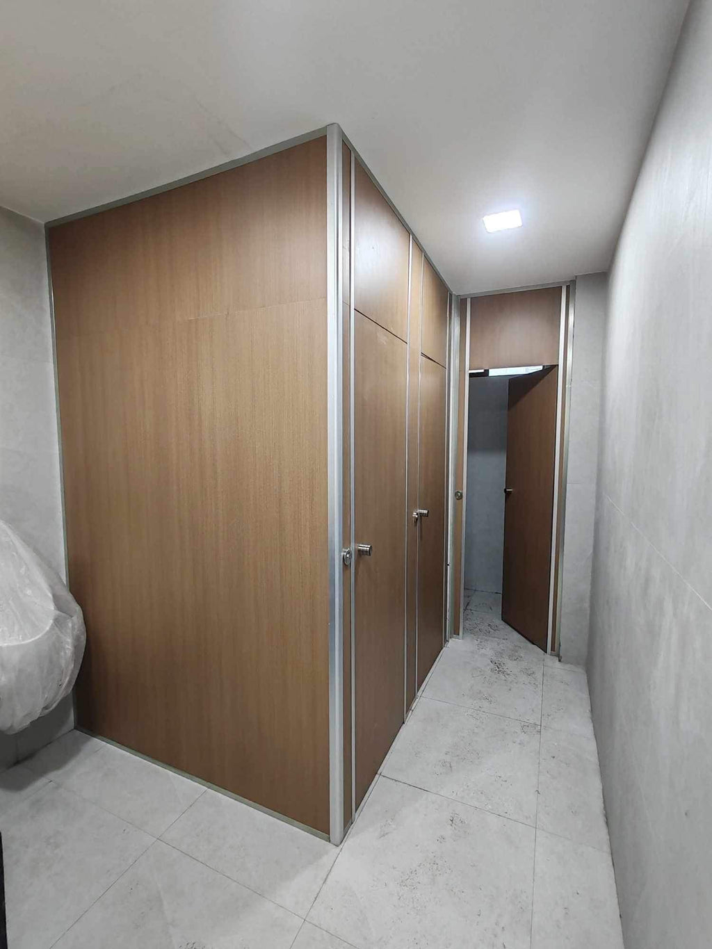 Phenolic Toilet Cubicle Partition