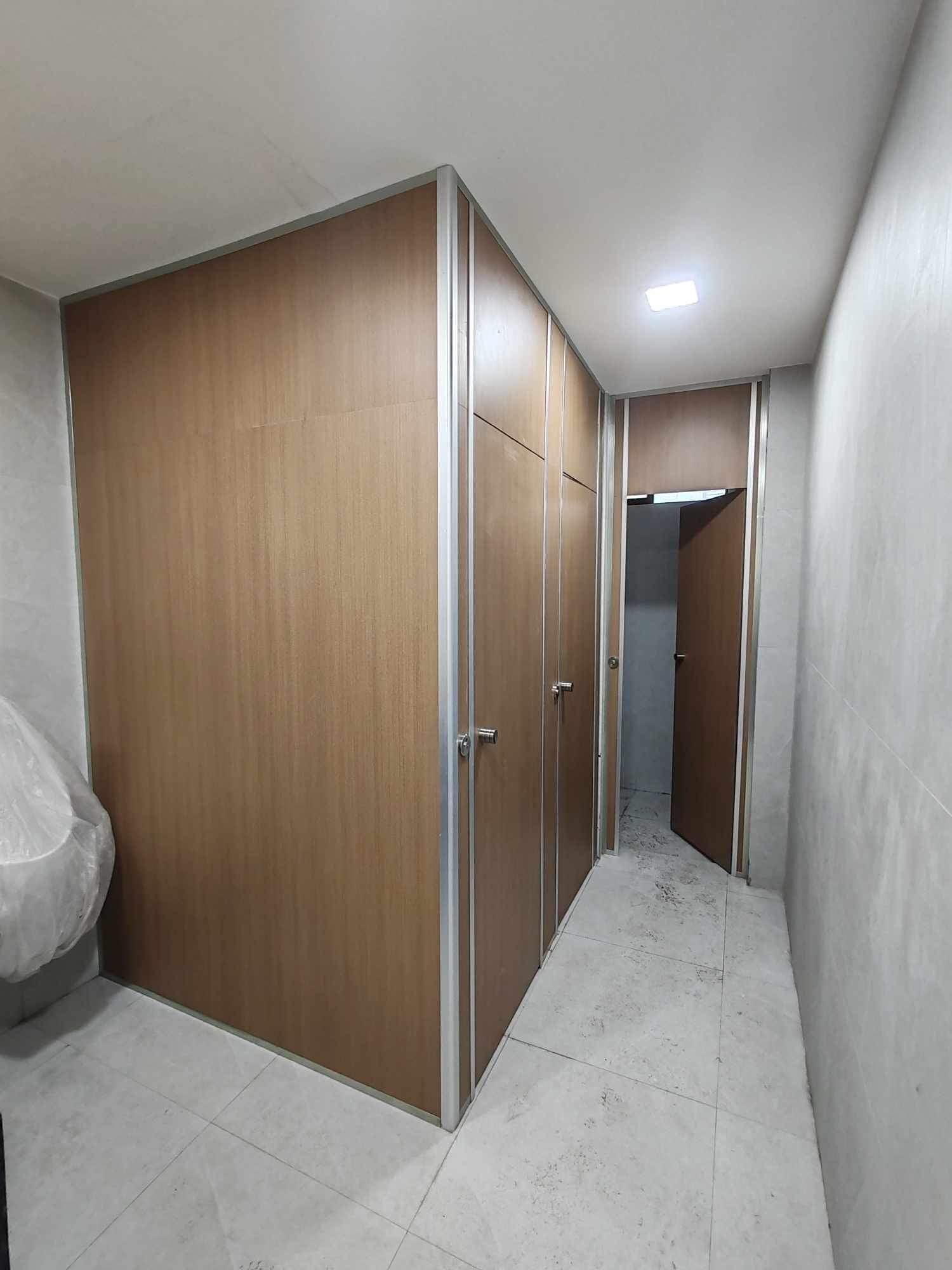 Phenolic Toilet Cubicle Partition