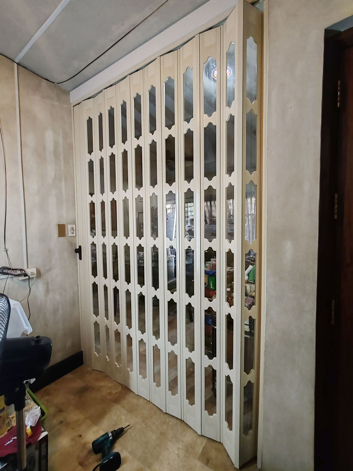 PVC Folding Accordion Door (French type)